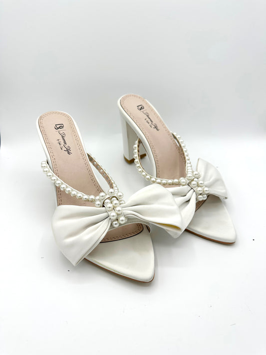 Amelia Heel